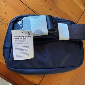 Lululemon Everywhere Belt Bag - NWT True Navy